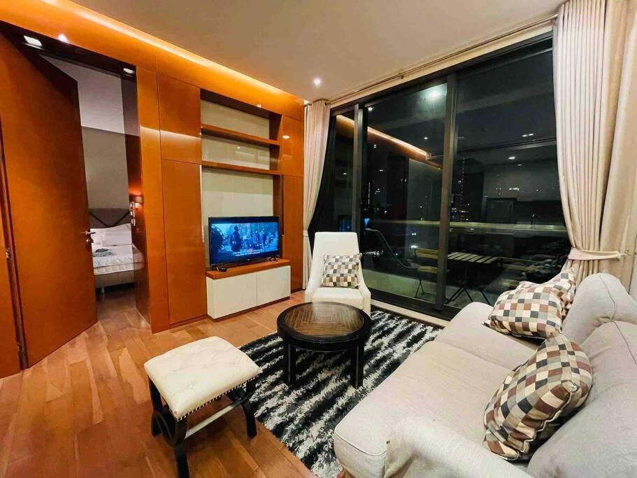 בנגקוק Luxury 1Bed 1Bath 300M Bts Phrom Phong, Emporium Emsphere Emquartier מראה חיצוני תמונה