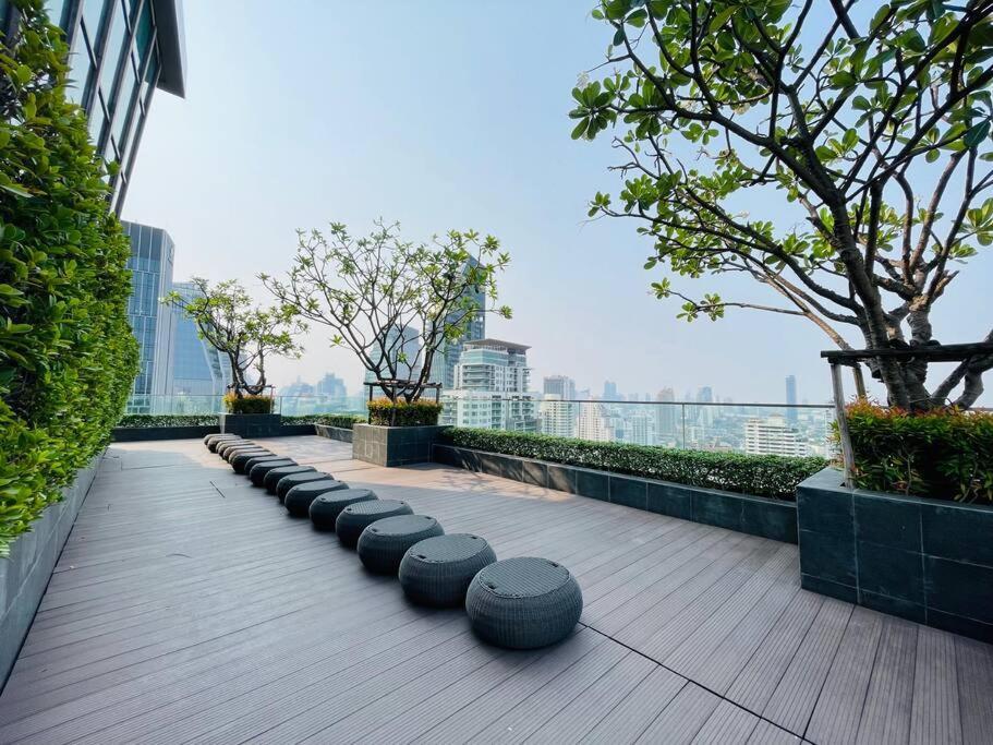 בנגקוק Luxury 1Bed 1Bath 300M Bts Phrom Phong, Emporium Emsphere Emquartier מראה חיצוני תמונה